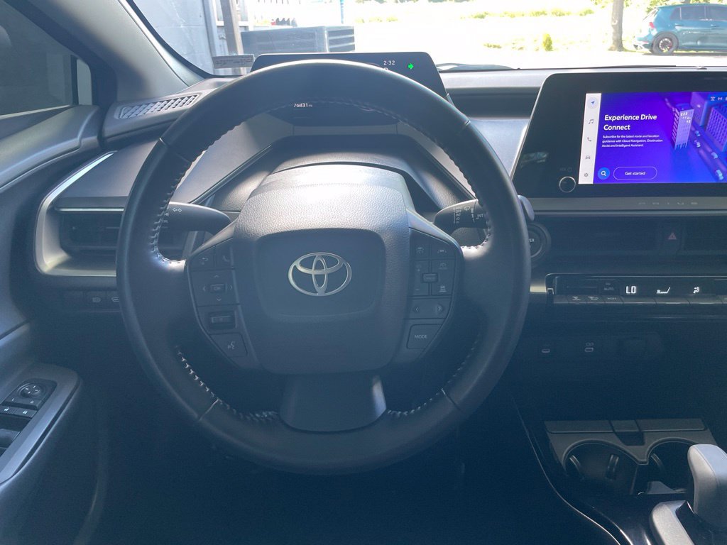 Used 2023 Toyota Prius LE FWD image 17