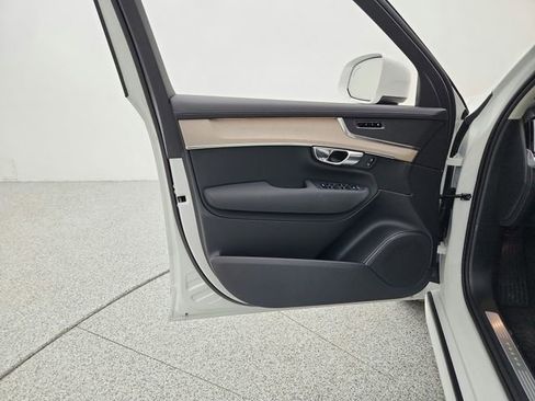 New 2026 Volvo XC90 B5 Plus w/ Protection Package image 23