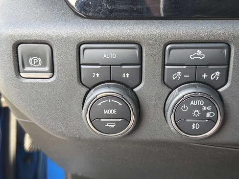 Used 2022 Chevrolet Silverado 1500 RST AWD/4WD image 16
