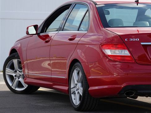 Used 2010 Mercedes-Benz C 300 Sedan image 15