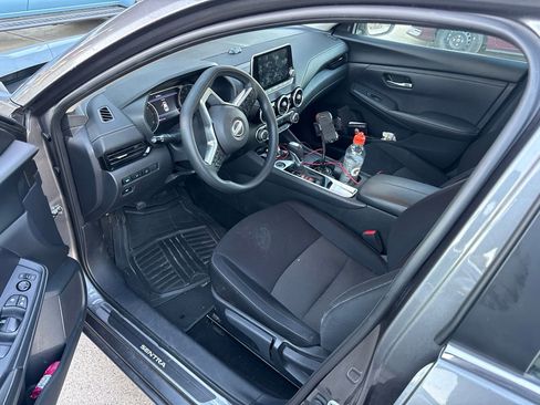 Used 2025 Nissan Sentra SV w/ Trunk Package FWD image 6