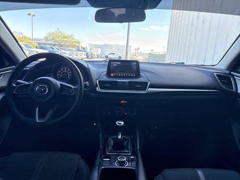 Used 2017 MAZDA MAZDA3 Sport w/ Preferred Equipment Package image 23