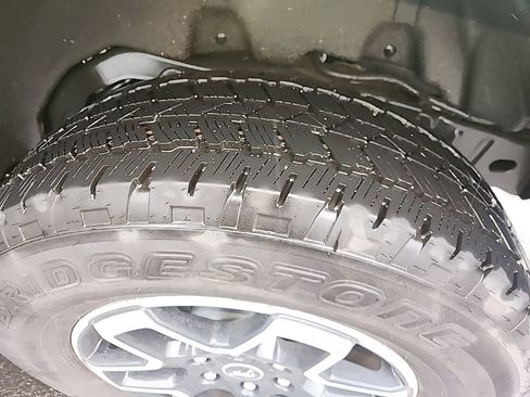 Used 2025 Ford Bronco Outer Banks image 5