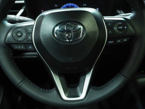 Used 2025 Toyota Corolla SE w/ SE Premium Package FWD image 17