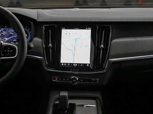 New 2025 Volvo V90 B6 Cross Country Plus w/ Protection Package Premier image 14