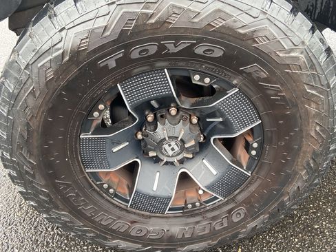 Used 2007 Dodge Ram 2500 Truck SLT image 9