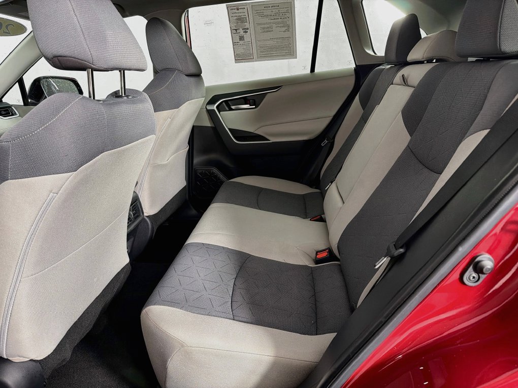 Used 2023 Toyota RAV4 XLE w/ Convenience Package FWD image 36