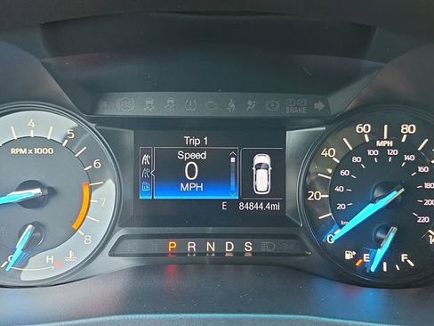 Used 2017 Ford Explorer XLT image 22