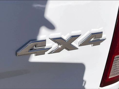 Used 2018 RAM 2500 Tradesman w/ Chrome Appearance Group image 9