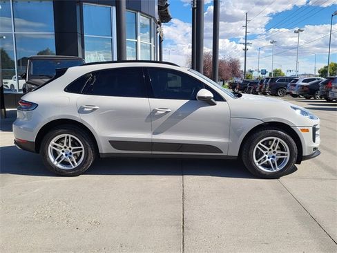 Used 2021 Porsche Macan image 42