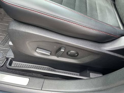 Certified 2024 Ford Edge ST-Line AWD/4WD image 9