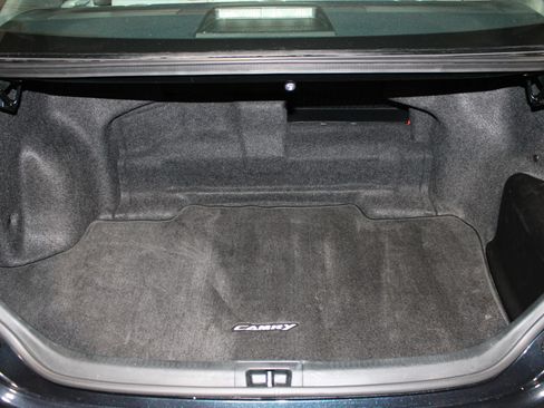 Used 2012 Toyota Camry LE FWD image 27