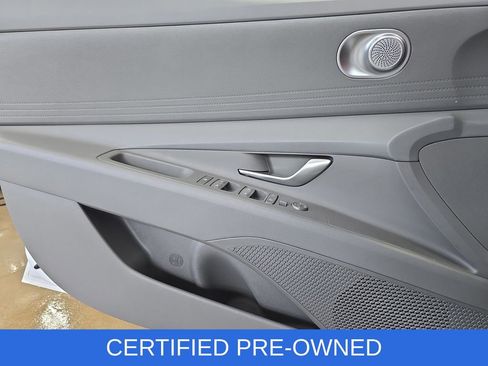 Certified 2025 Hyundai Elantra SE FWD image 27
