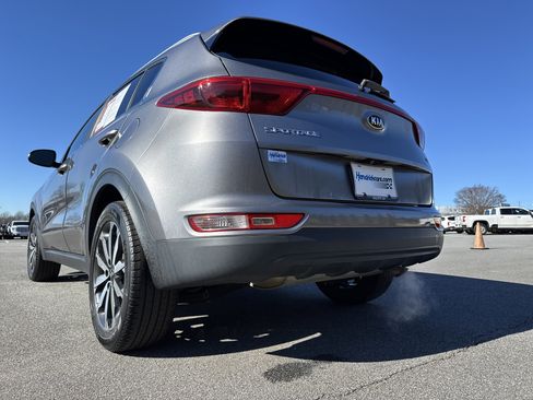 Used 2017 Kia Sportage EX w/ EX Premium Package image 8