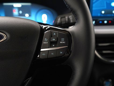 Used 2025 Ford Escape Platinum image 25