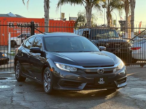Used 2017 Honda Civic EX image 1