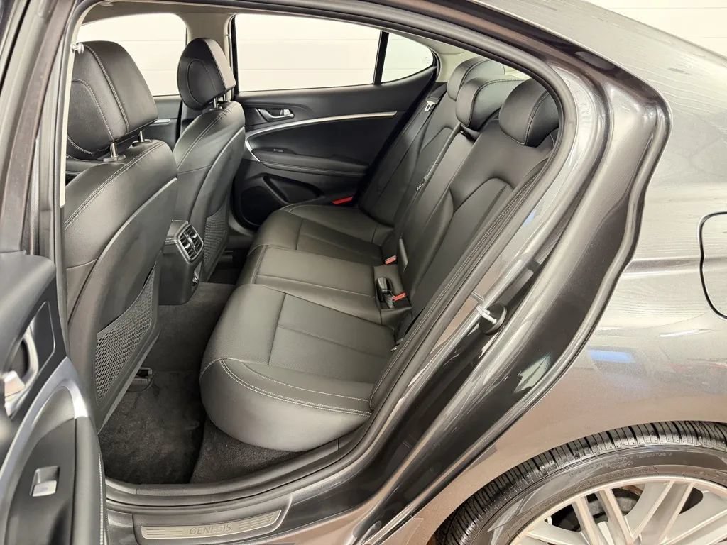 Used 2021 Genesis G70 2.0T AWD/4WD image 25