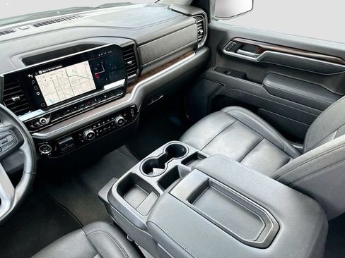 Used 2025 GMC Sierra 1500 SLT RWD image 22