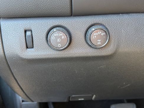 Used 2017 Chevrolet Colorado LT w/ LT Convenience Package AWD/4WD image 10