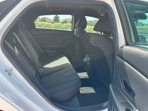 Used 2025 Hyundai Elantra Sport FWD image 38