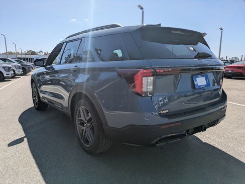 New 2026 Ford Explorer ST-Line image 6