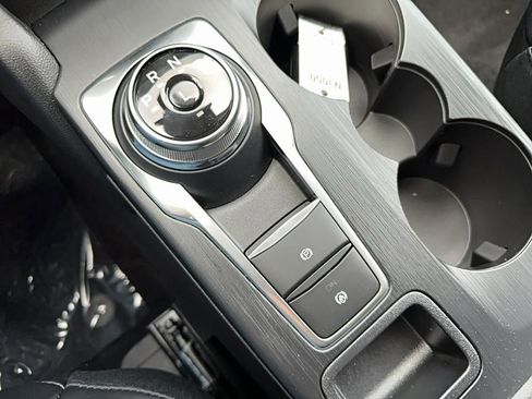 New 2025 Ford Escape SE FWD image 28