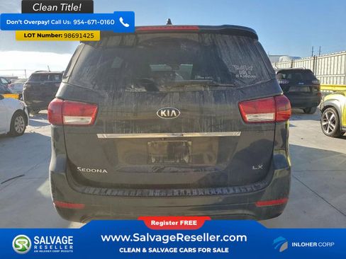 Used 2015 Kia Sedona LX image 8