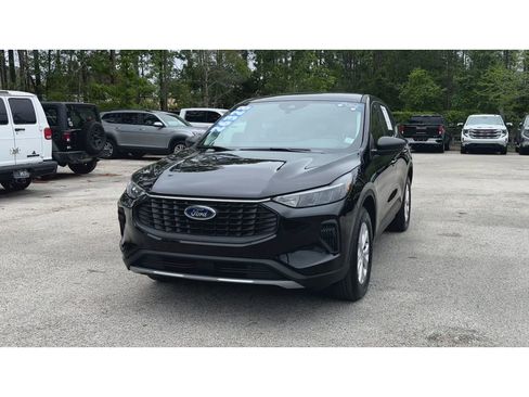 Used 2025 Ford Escape Active AWD/4WD image 3