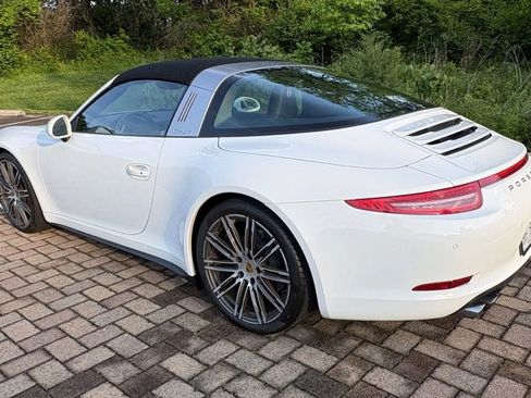 Used 2015 Porsche 911 Targa 4S AWD/4WD image 2