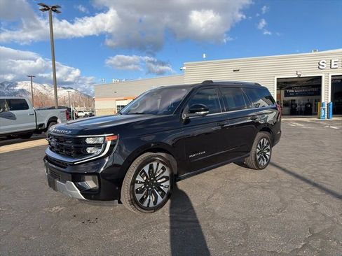 Used 2025 Ford Expedition Platinum w/ Driver's Package image 15