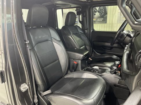 Used 2021 Jeep Gladiator Overland w/ Popular Equipment Package AWD/4WD image 18