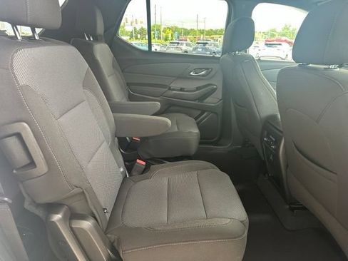 Used 2023 Chevrolet Traverse LT AWD/4WD image 19