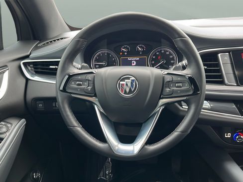Used 2023 Buick Enclave Essence FWD image 10