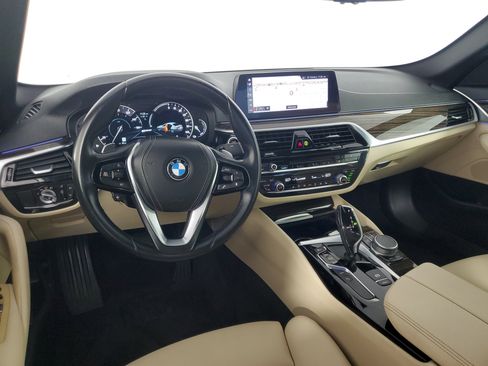 Used 2019 BMW 530e w/ Convenience Package RWD image 15