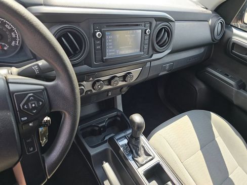 Used 2019 Toyota Tacoma SR AWD/4WD image 30