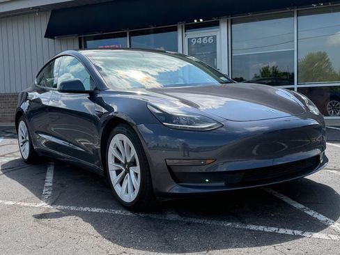 Used 2021 Tesla Model 3 Standard Range Plus RWD image 6