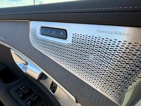 New 2026 Volvo XC90 B6 Ultra w/ Lounge Package image 19