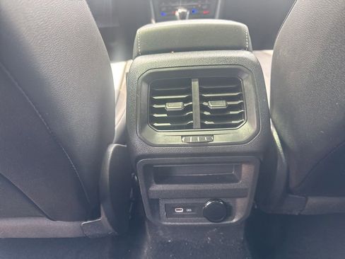 Used 2023 Volkswagen Tiguan SE FWD image 18