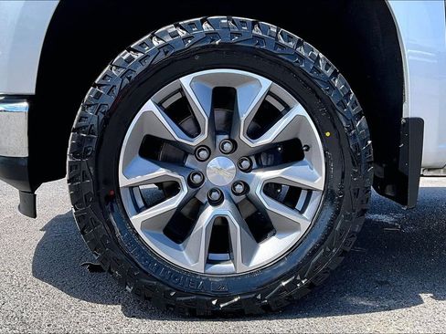 Used 2020 Chevrolet Silverado 1500 LT w/ Texas Edition AWD/4WD image 35