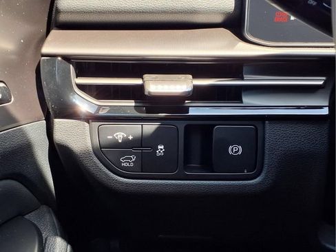 New 2026 Kia Sportage SX AWD/4WD image 13