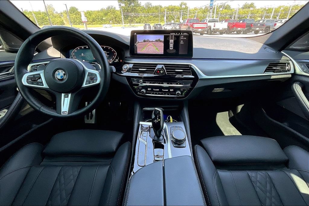 Used 2023 BMW 530i w/ M Sport Package RWD image 5