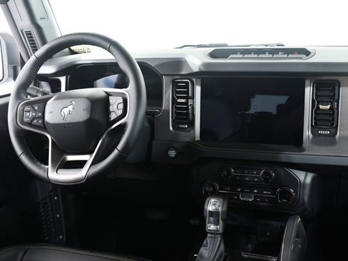 New 2026 Ford Bronco Badlands AWD/4WD image 8