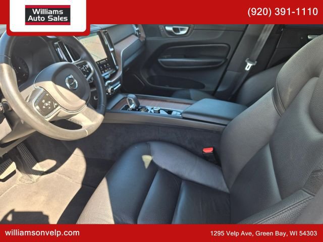 Used 2023 Volvo XC60 B5 Plus AWD/4WD image 11