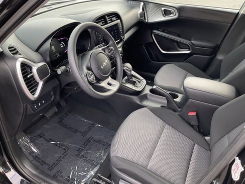 Used 2024 Kia Soul LX w/ Option Group 015 image 19