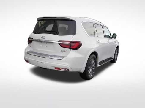 Used 2024 INFINITI QX80 Luxe AWD/4WD image 3