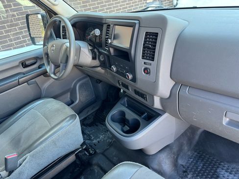 Used 2020 Nissan NV 2500 S image 4