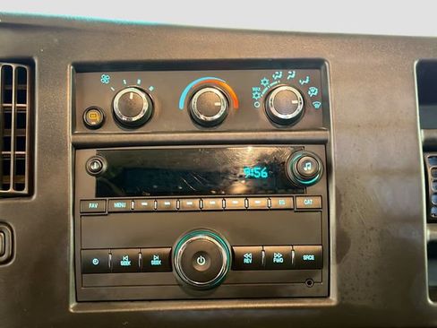 Used 2021 Chevrolet Express 2500 w/ Driver Convenience Package RWD image 12