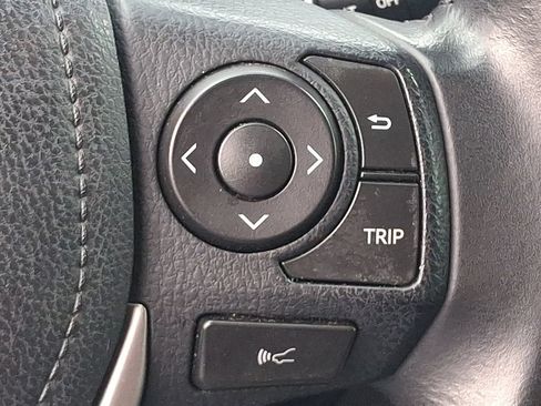 Used 2017 Toyota RAV4 Limited AWD/4WD image 23