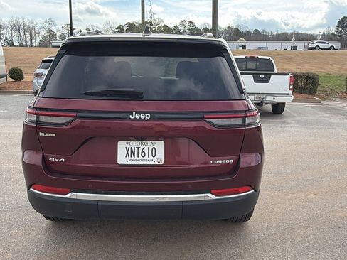 Used 2024 Jeep Grand Cherokee Laredo X AWD/4WD image 9