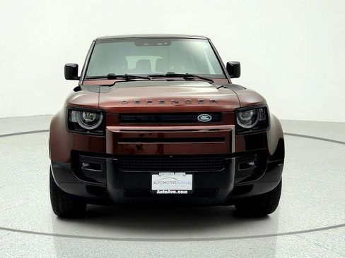 Used 2024 Land Rover Defender 130 X-Dynamic SE AWD/4WD image 2